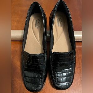 Clarks Women's Glossy Black Croc-Embossed Loafers